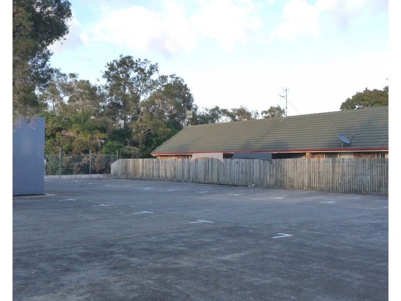 1, 2 and 5/13 Bideford Street, Torquay QLD 4655