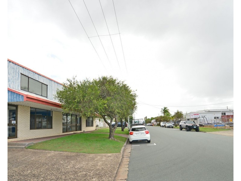 2 Production Avenue, Warana QLD 4575