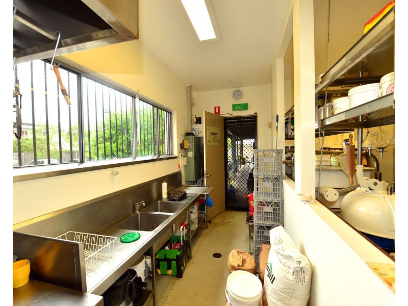 Shop 6/205 Weyba Road, Noosaville QLD 4566