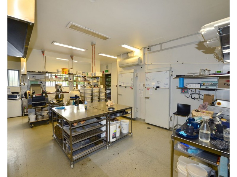 Shop 6/205 Weyba Road, Noosaville QLD 4566