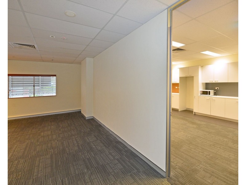 Suite 3.06B/90 Goodchap Street, Noosaville QLD 4566