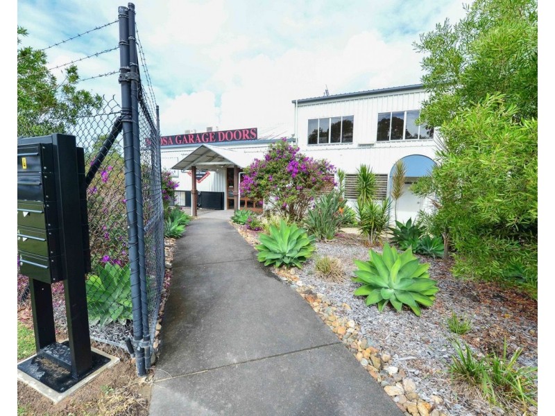 Units 3 and 4/4 Leo Alley Road, Noosaville QLD 4566