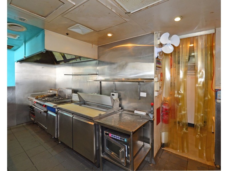 Shop 5/121 Mooloolaba Esplanade, Mooloolaba QLD 4557