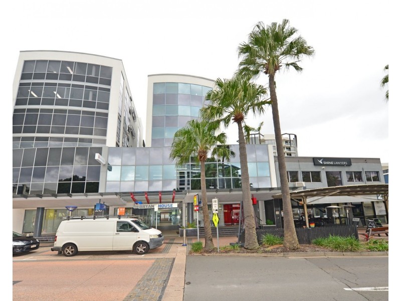 Grnd Floor/26 Duporth Avenue, Maroochydore QLD 4558