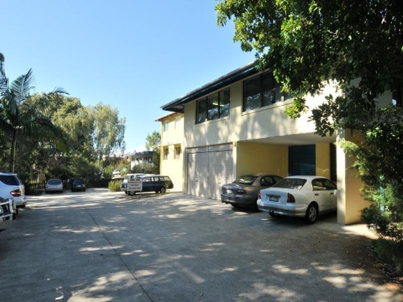 64 Poinciana Avenue, Tewantin QLD 4565