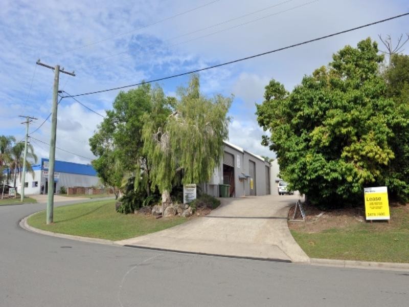 Unit 2/4 Commerce Court, Noosaville QLD 4566
