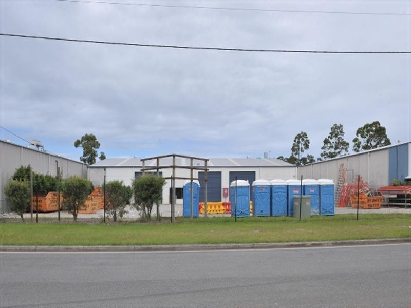 17-19 Production Street, Noosaville QLD 4566