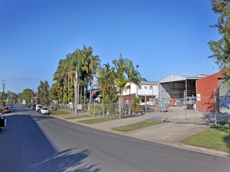 4 Production Street, Noosaville QLD 4566