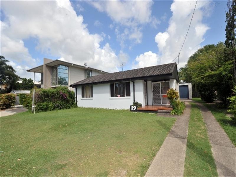29 Thomas Street, Noosaville QLD 4566