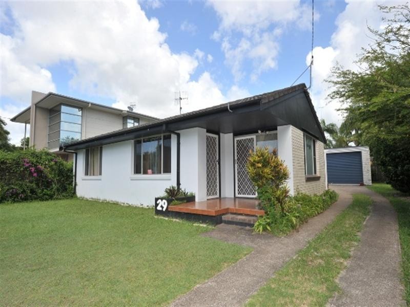 29 Thomas Street, Noosaville QLD 4566