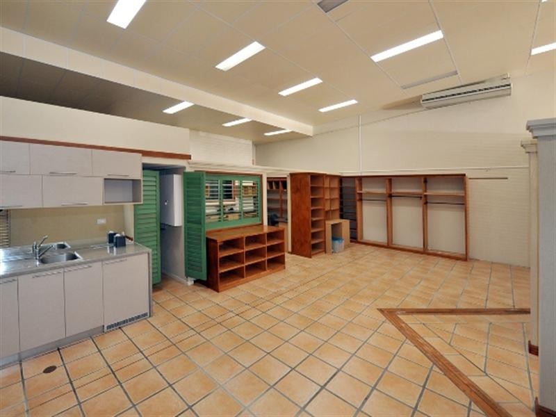 Shop 2/3 Gibson Road, Noosaville QLD 4566