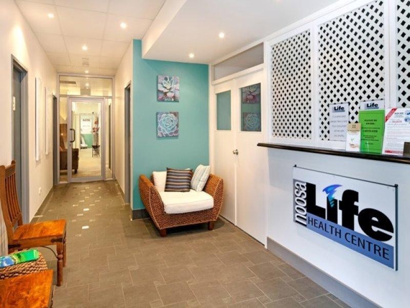 Unit 4/5 Gibson Road, Noosaville QLD 4566