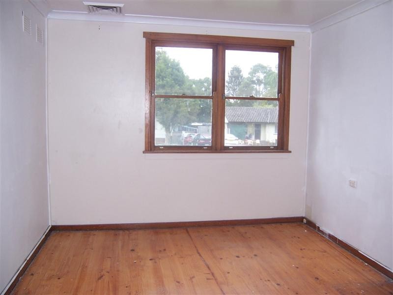 8 Dean Avenue, Raymond Terrace NSW 2324