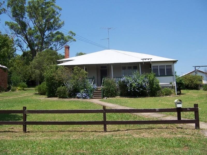 14 Memorial Avenue, Stroud NSW 2425