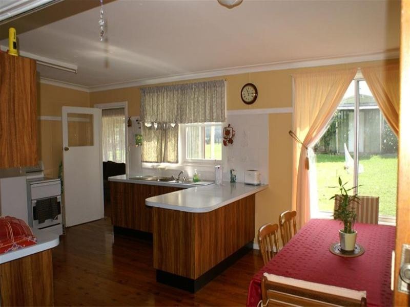 8 Kuranga Avenue, Raymond Terrace NSW 2324