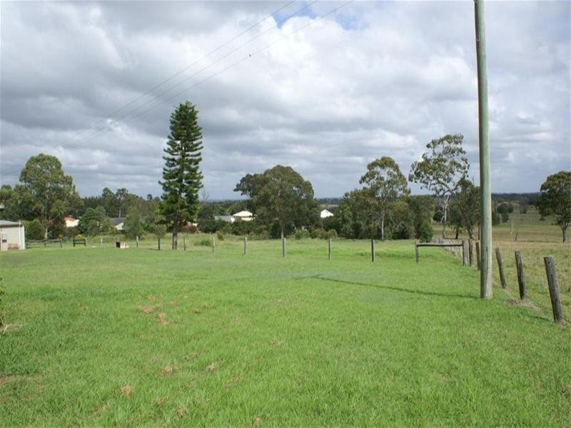 8 Kuranga Avenue, Raymond Terrace NSW 2324