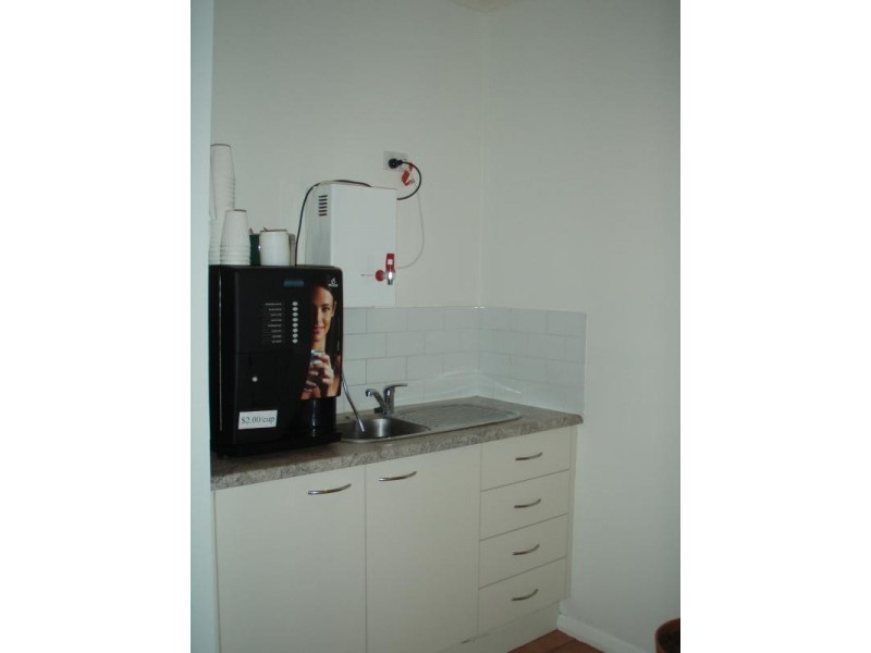 5 Brunker Road, Broadmeadow NSW 2292