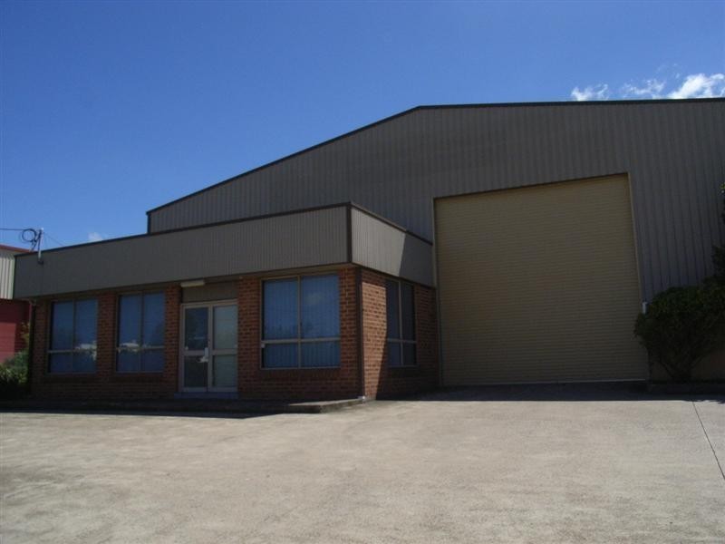 8 Ironbark Close, Warabrook NSW 2304