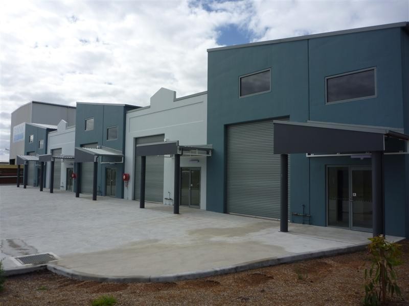 22 Strathmore Road, Caves Beach NSW 2281