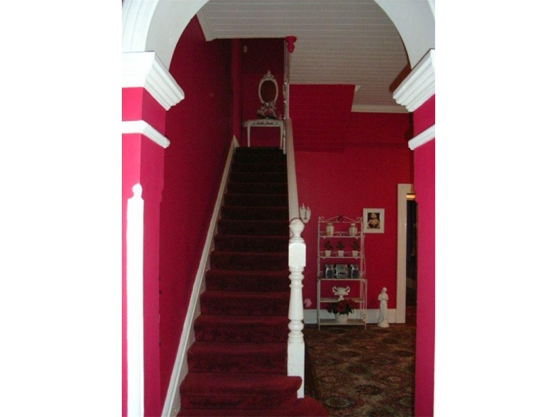 4 Swan Street, Hamilton NSW 2303