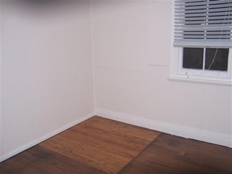 5 New Street, Belmont NSW 2280