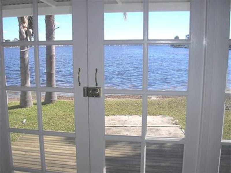 5 New Street, Belmont NSW 2280