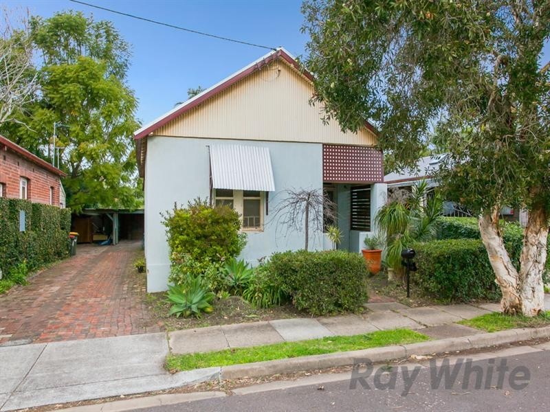 19 Sunderland Street, Mayfield NSW 2304