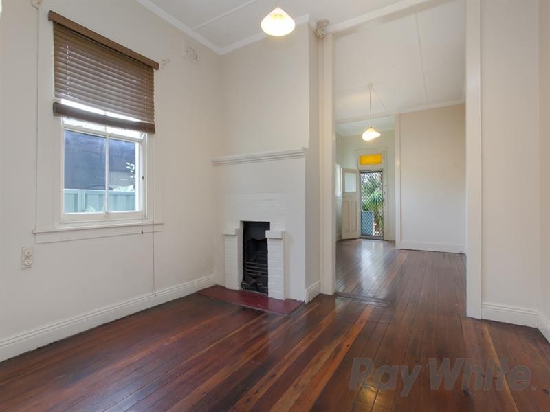 19 Sunderland Street, Mayfield NSW 2304