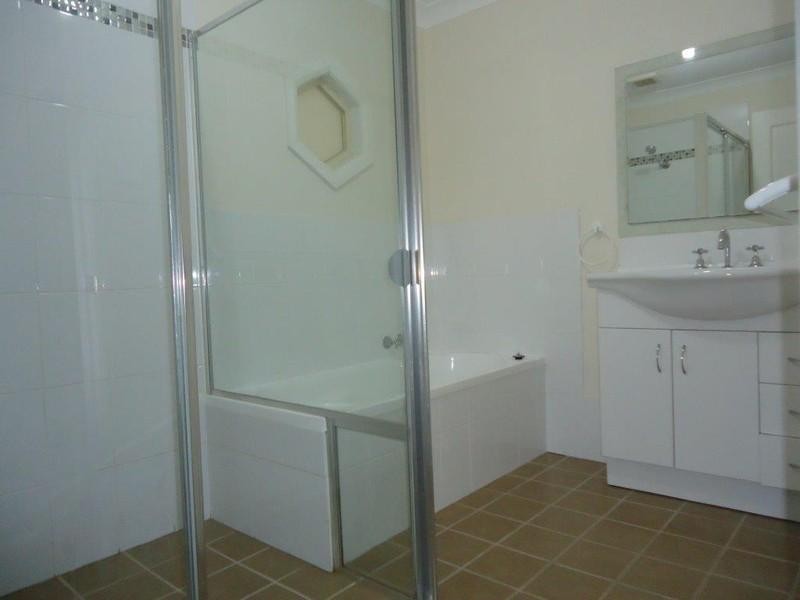 4a Cottonwood Ch, Fletcher NSW 2287
