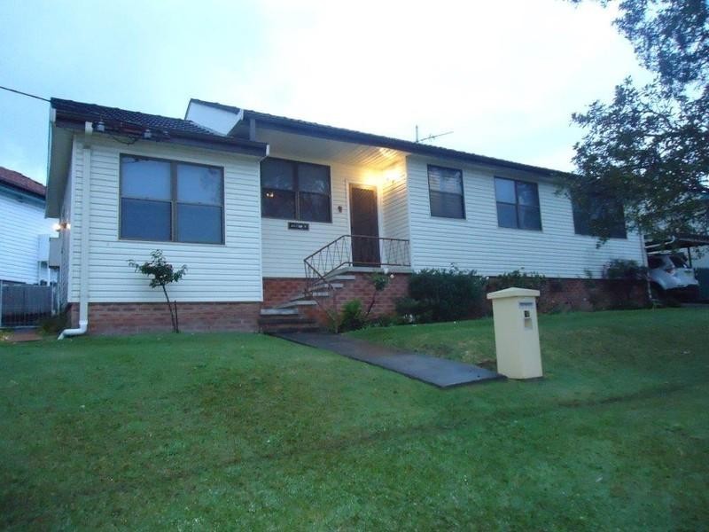 16 Hallvert Crescent, Charlestown NSW 2290