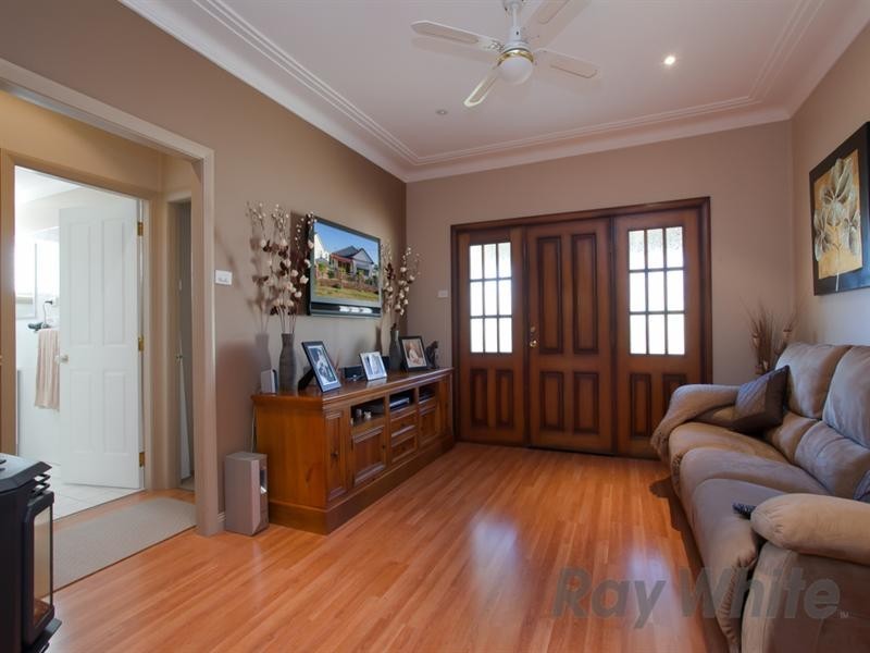 4 Lumsden Lane, Wallsend NSW 2287