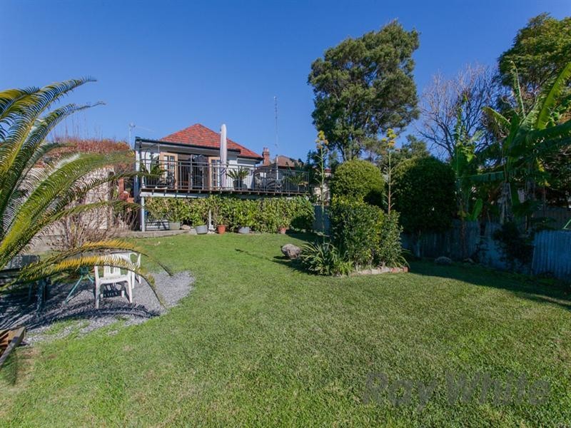 12 Frederick Street, Waratah NSW 2298