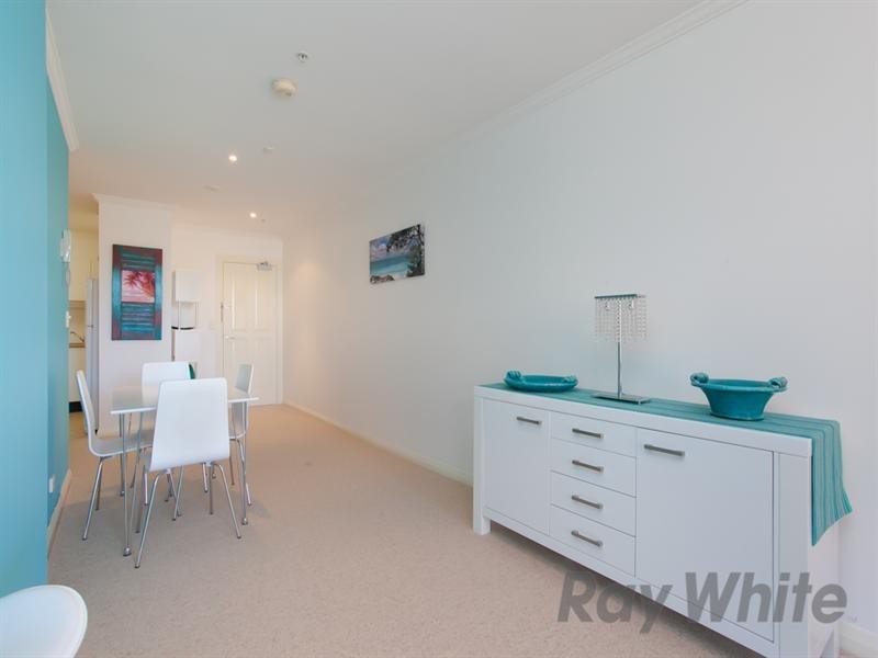 Unit 302/26 Pacific Street, Newcastle NSW 2300