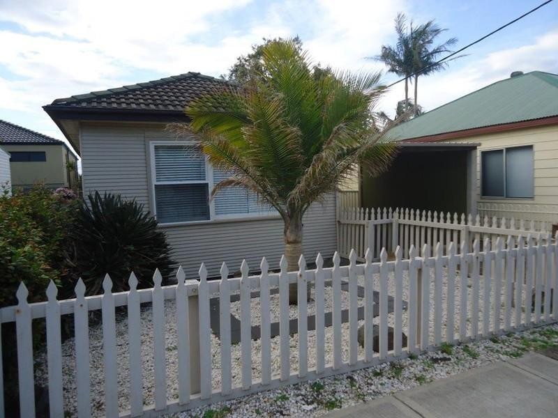 30 Buchanan Street, Merewether NSW 2291