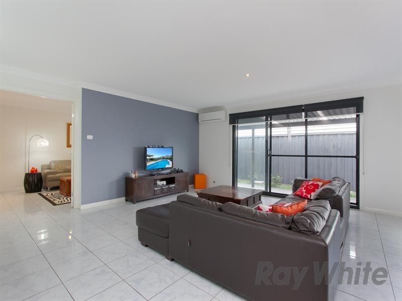 12 Kurraka Drive, Fletcher NSW 2287