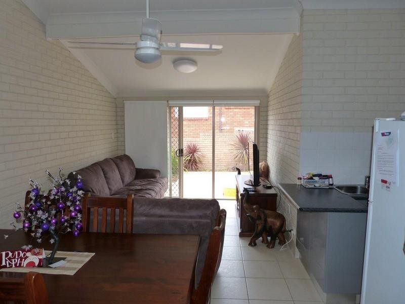 1/125 Brooks Street, Bar Beach NSW 2300