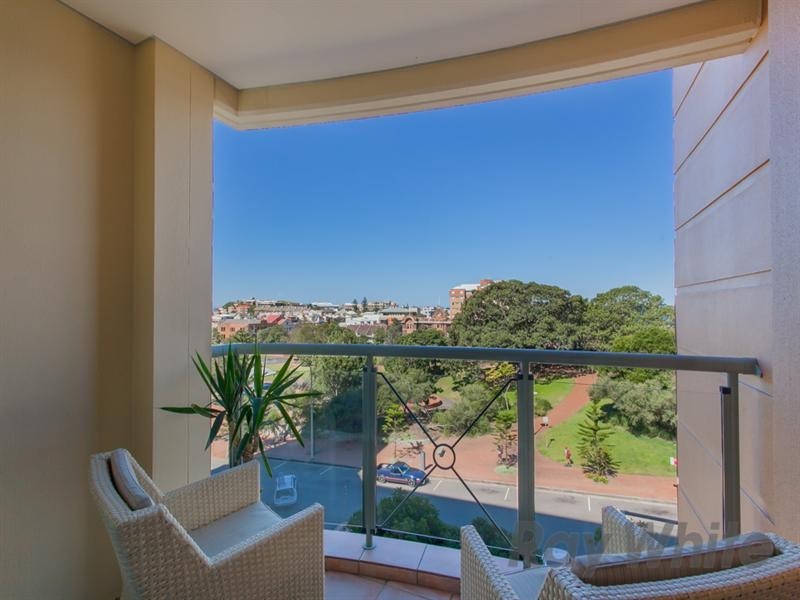 403/26 Pacific Street, Newcastle NSW 2300