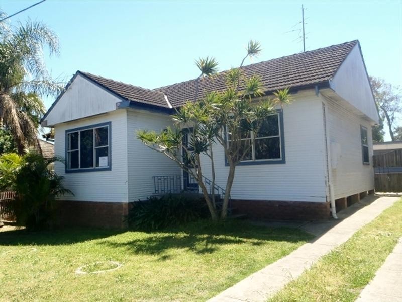 131 Cowlishaw Street, Redhead NSW 2290