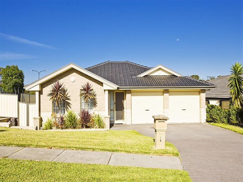 1 Hebe Place, Cameron Park NSW 2285