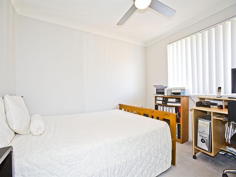1 Hebe Place, Cameron Park NSW 2285