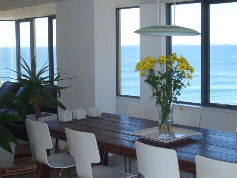 30 Tyrrell Towers, 55 Shortland Esplanade, Newcastle NSW 2300
