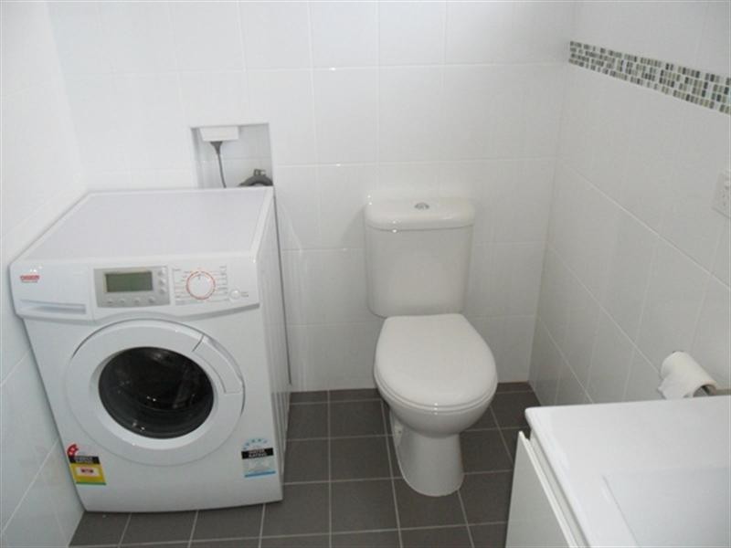 2/38 Nesca Parade, The Hill NSW 2300