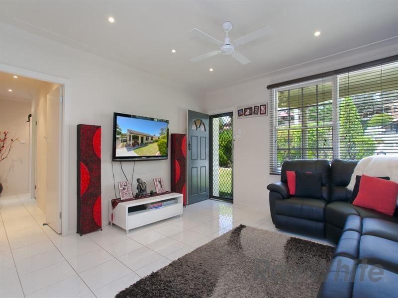 22 Lawson Road, Macquarie Hills NSW 2285