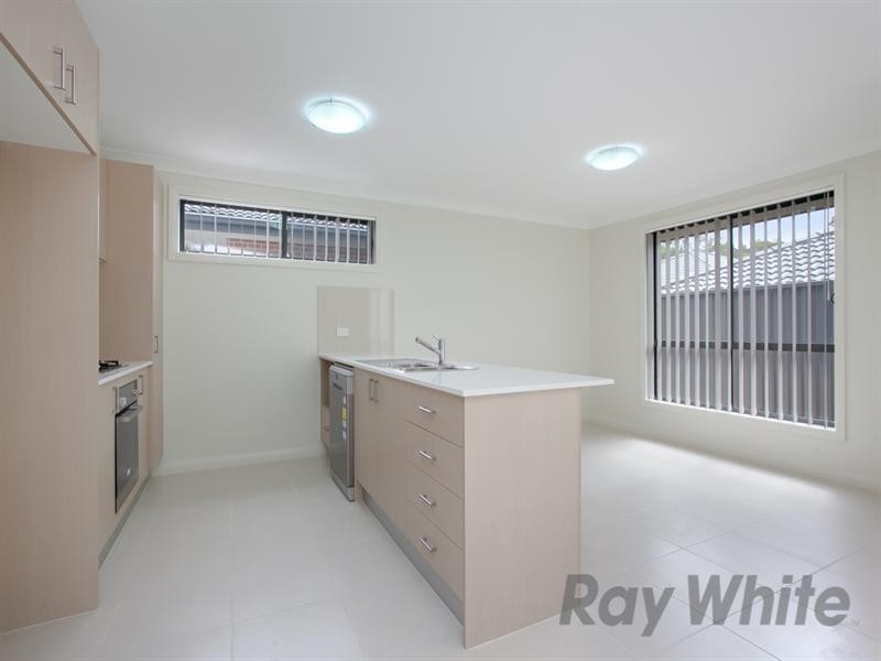 4/9 Tallowwood Crescent, Fletcher NSW 2287
