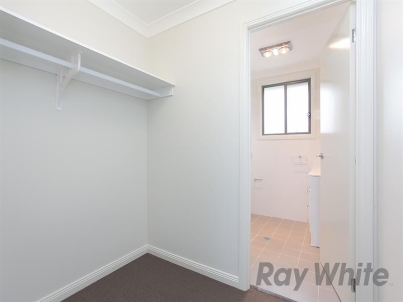 4/9 Tallowwood Crescent, Fletcher NSW 2287