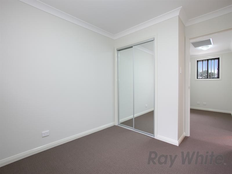 4/9 Tallowwood Crescent, Fletcher NSW 2287