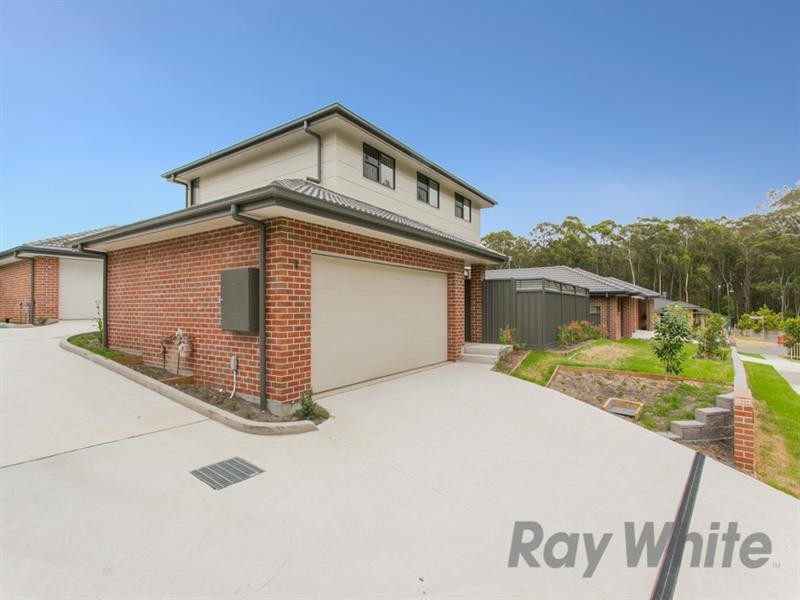 4/9 Tallowwood Crescent, Fletcher NSW 2287