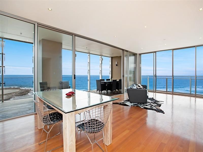 U1002/61 Shortland Esplanade, Newcastle East NSW 2300