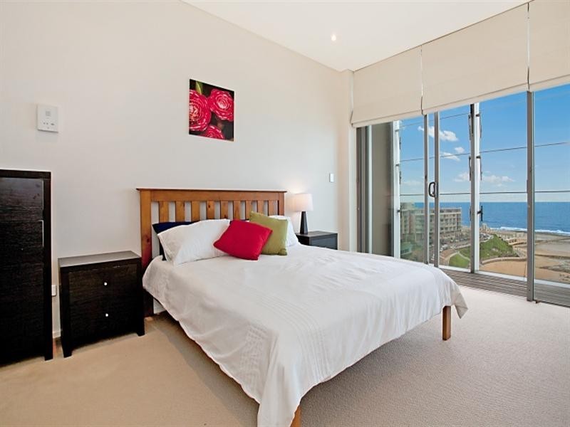 U1002/61 Shortland Esplanade, Newcastle East NSW 2300