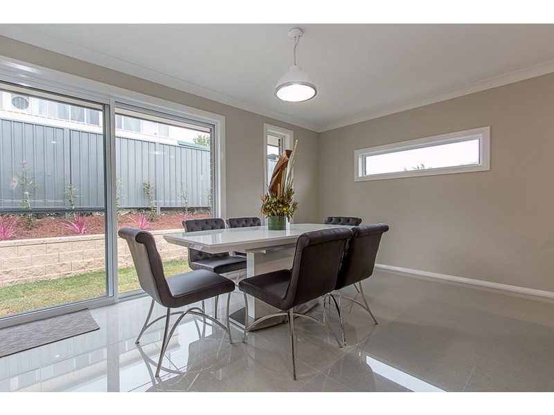 8 Abrahams Lane, Charlestown NSW 2290